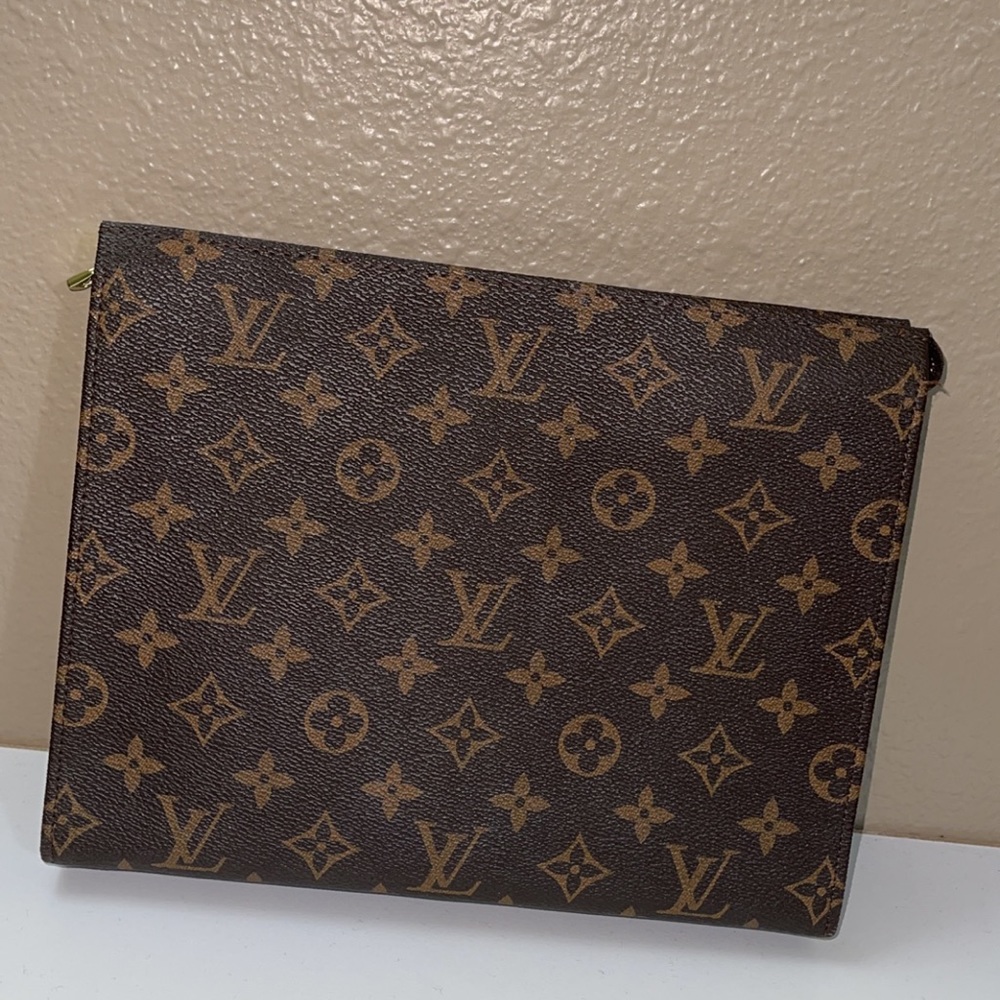 Toiletry pouch 26
